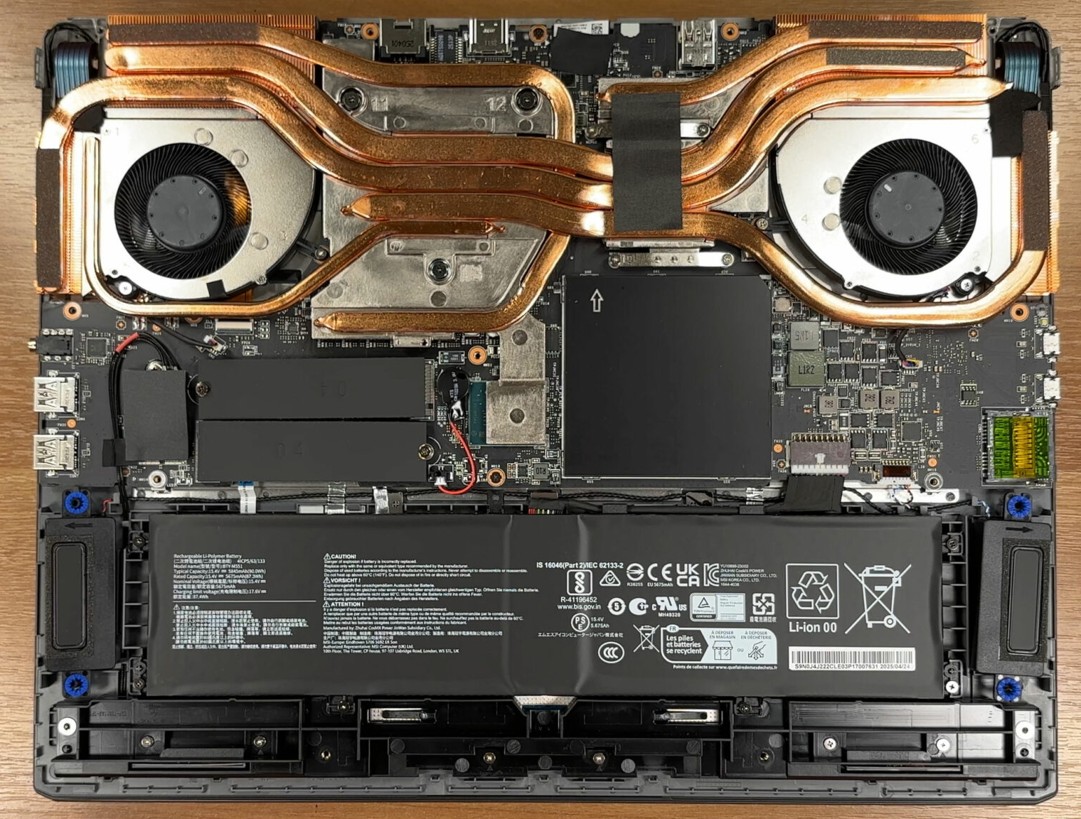 Internal Photo of MSI Vector 17 HX AI A2XWJG A2XWIG A2XWHG CPU Fan original MS-17S3 MS-17S4 (Vector 17 HX AI A2XW)
